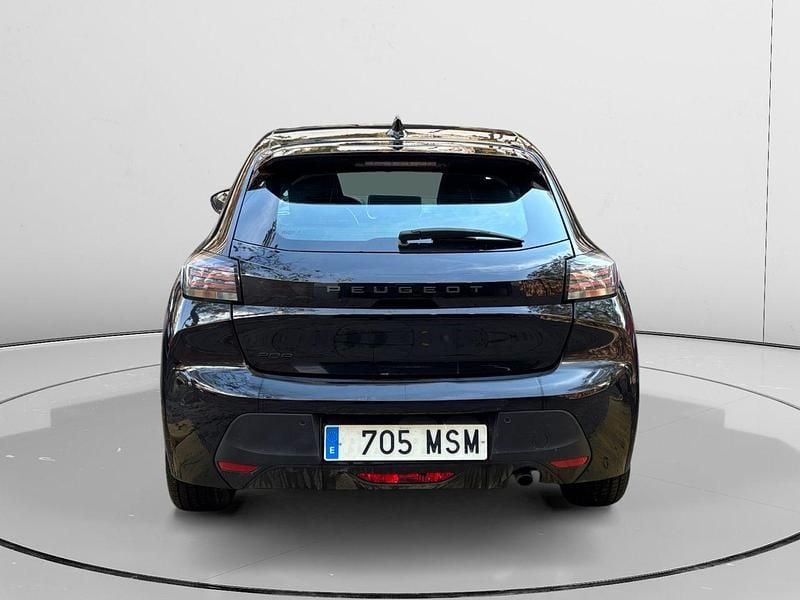 Usado Peugeot 208 Active 101 CV (74 kW) 2024 Negro Utilitario