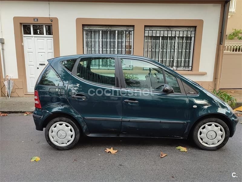 Usado Mercedes A160 Classic 60 CV (44 kW) 2001 Verde Monovolumen