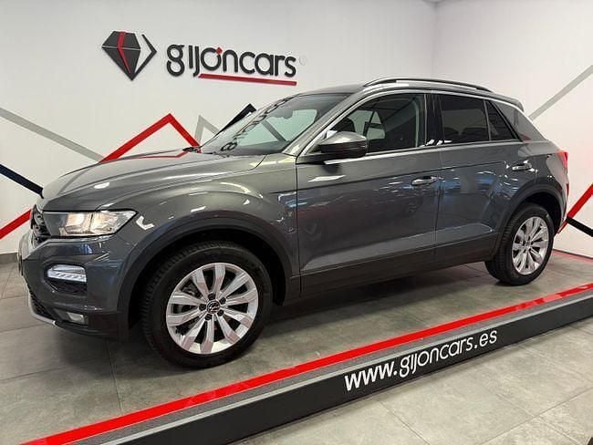 Usado VW T-Roc Advance 150 CV (110 kW) 2021 Gris / plata SUV