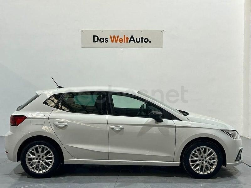 Usado Seat Ibiza 115 CV (84 kW) 2025 Blanco Berlina
