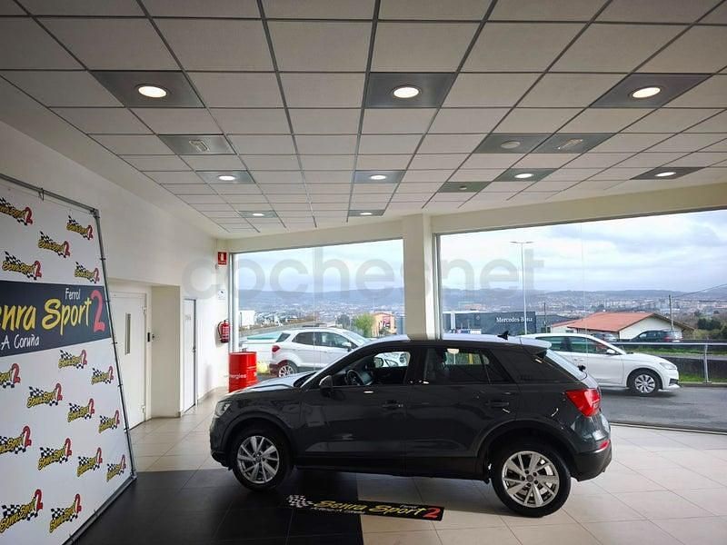 Usado Audi Q2 Advanced Plus 116 CV (85 kW) 2020 Gris / plata SUV