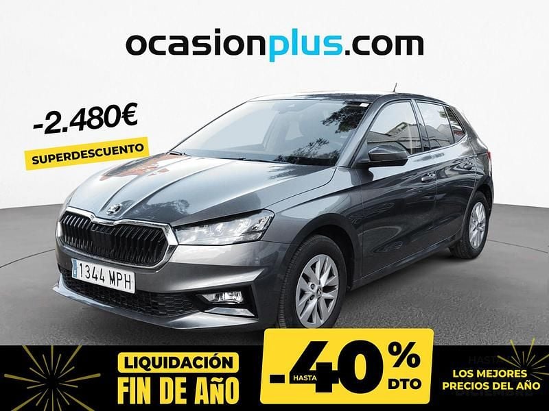 Gris / plata Usado 2024 Skoda Fabia Selection Utilitario | 15.850 € (Super precio) - Imagen 1/4