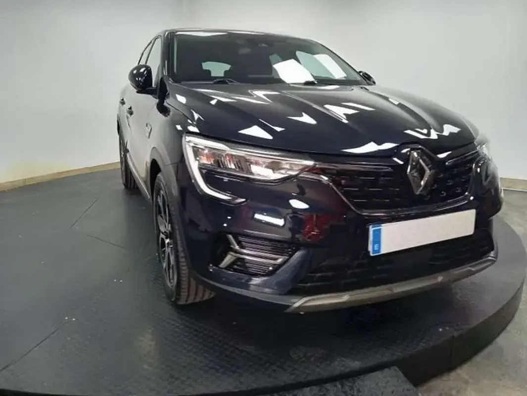 Usado Renault Arkana Intens 143 CV (105 kW) 2022 Negro SUV
