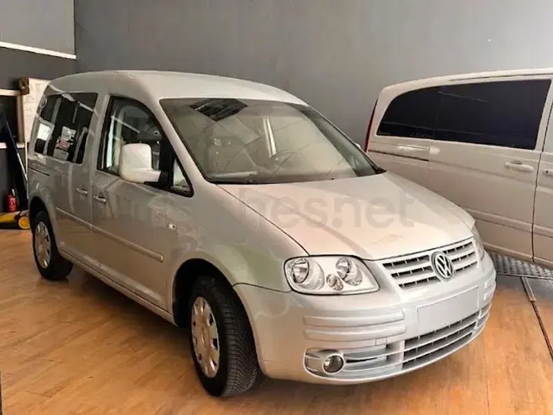 Usado VW Caddy Life 104 CV (76 kW) 2006 Gris / plata Monovolumen