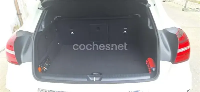 Usado Mercedes GLA220 177 CV (130 kW) 2017 Blanco SUV