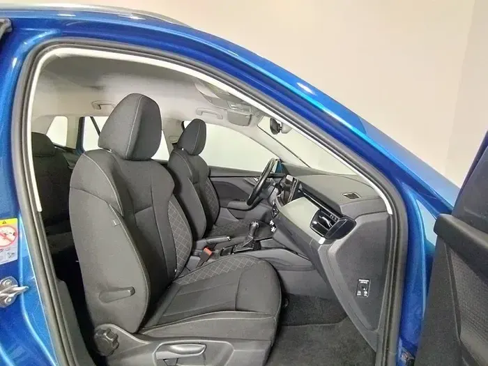 Usado Skoda Kamiq Ambition 110 CV (80 kW) 2021 Azul SUV