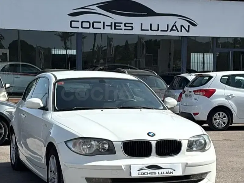 Usado BMW 118 143 CV (105 kW) 2007 Blanco Utilitario