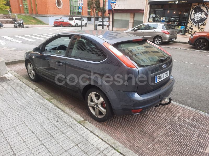 Gris / plata Usado 2006 Ford Focus Sport Berlina | 3500 € (Precio justo) - Imagen 1/4