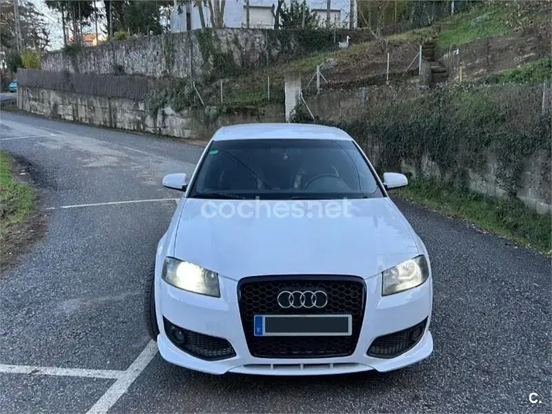 Usado Audi A3 Attraction 140 CV (102 kW) 2006 Blanco Utilitario