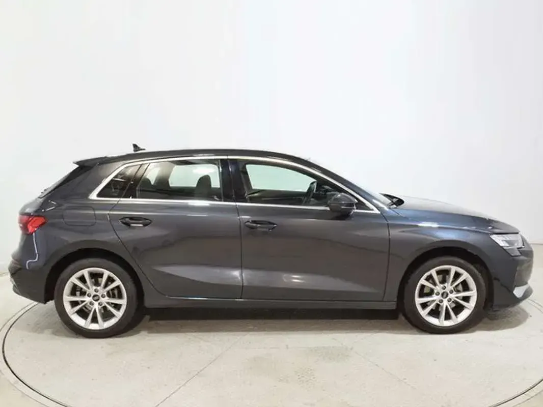 Usado Audi A3 Sportback Advanced 150 CV (110 kW) 2025 Gris Utilitario