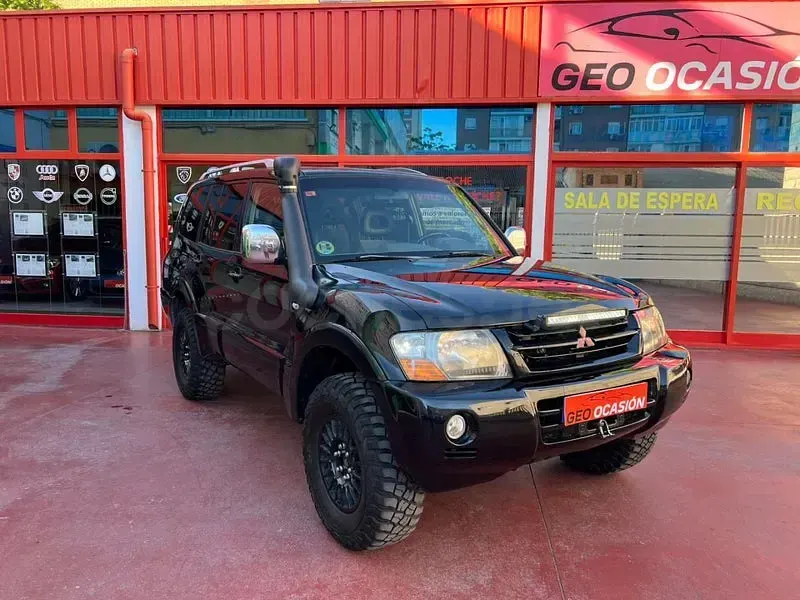 Usado Mitsubishi Montero 160 CV (117 kW) 2005 Negro SUV