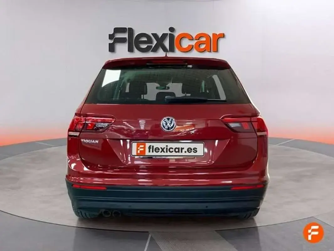 Usado VW Tiguan Advance 150 CV (110 kW) 2019 Rojo SUV