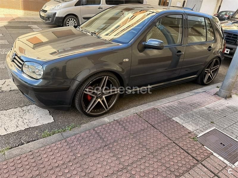 Gris / plata Usado 2004 VW Golf IV Conceptline Berlina | 3600 € (Precio justo) - Imagen 1/4