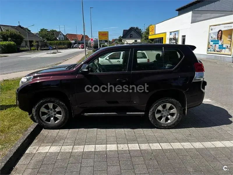 Usado Toyota Land Cruiser 173 CV (127 kW) 2010 Granate SUV
