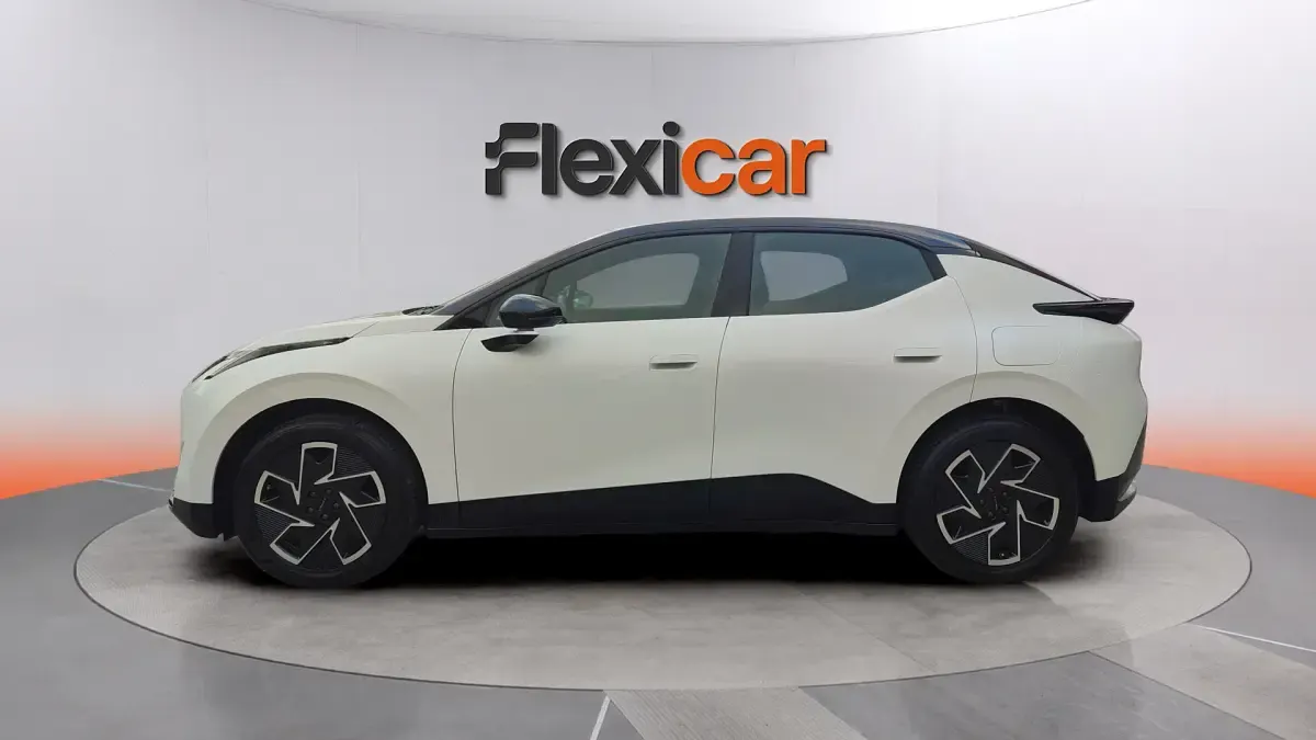 Usado Lynk & Co 02 200 kW (272 CV) 2025 Blanco SUV