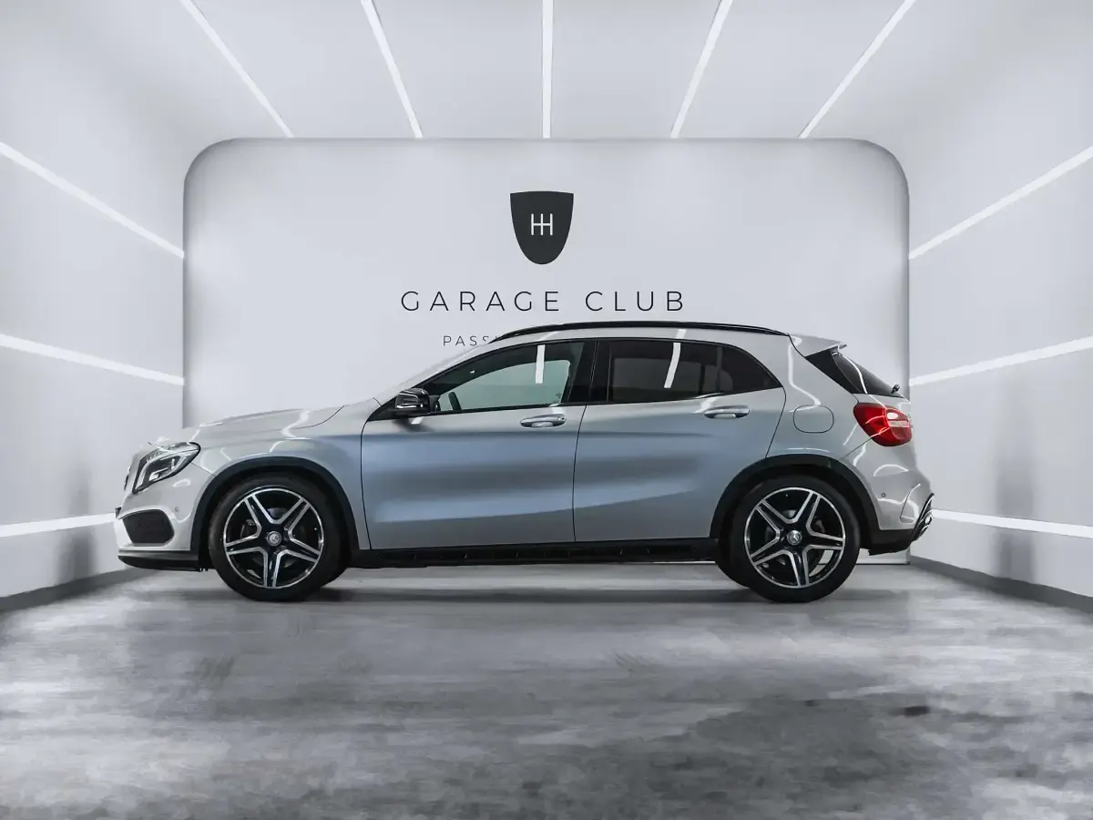 Käytetty Mercedes GLA220 AMG line 170 HP (125 kW) 2014 Punainen Katumaasturi