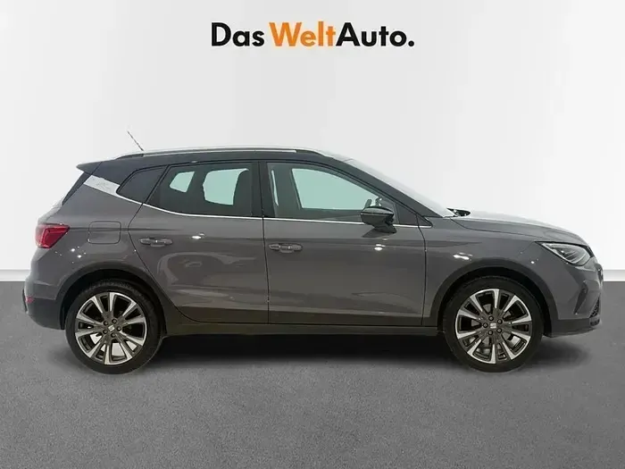Usado Seat Arona FR 150 CV (110 kW) 2024 Gris / plata SUV
