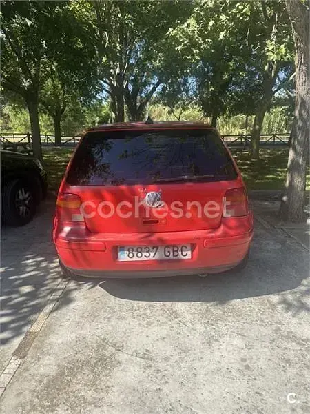 Usado VW Golf VI Highline 105 CV (77 kW) 2008 Rojo Utilitario
