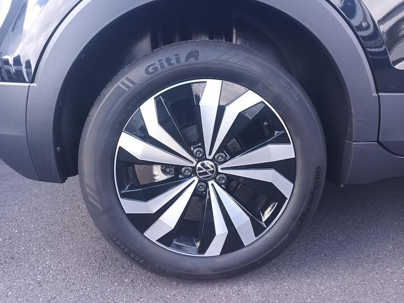 Usado VW T-Cross 116 CV (85 kW) 2026 Negro profundo efecto perla SUV