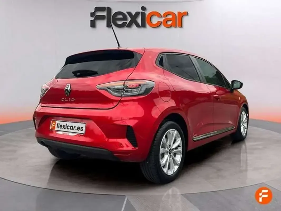 Usado Renault Clio Evolution 101 CV (74 kW) 2025 Rojo Utilitario