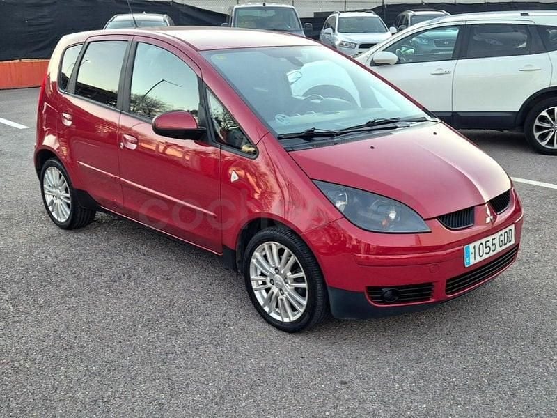 Usado Mitsubishi Colt Instyle 95 CV (69 kW) 2008 Granate Monovolumen