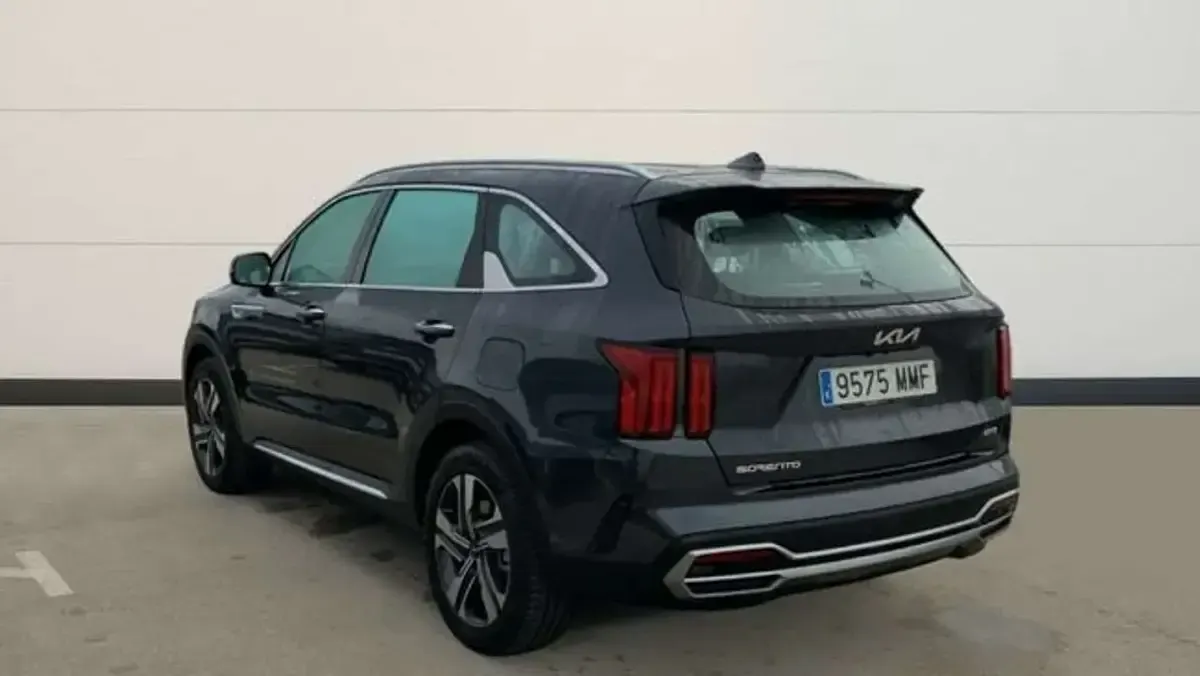 Używany Kia Sorento 265 KM (194 kW) 2023 Szary SUV