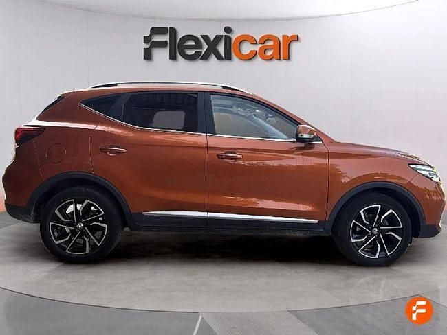 Usado MG ZS Luxury 111 CV (81 kW) 2022 Naranja Berlina