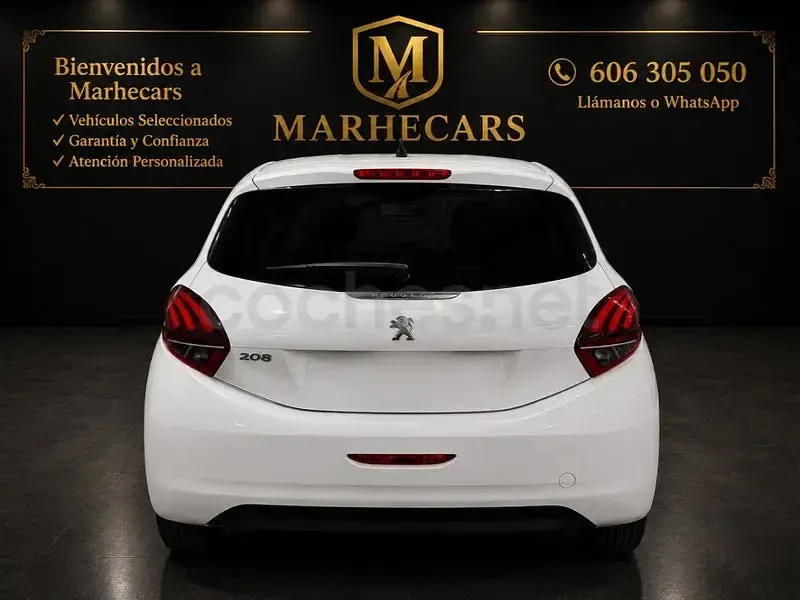Usado Peugeot 208 Allure 110 CV (80 kW) 2015 Blanco Utilitario