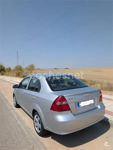 Usado Chevrolet Aveo LT 94 CV (69 kW) 2007 Gris / plata Berlina