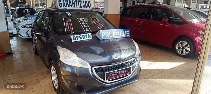 Usado Peugeot 208 Active 80 CV (58 kW) 2013 Gris Utilitario