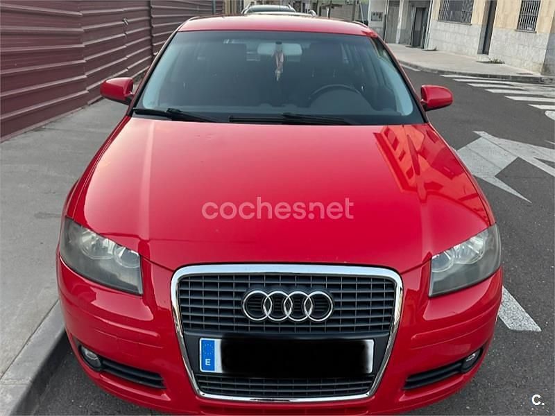 Usado Audi A3 Attraction 140 CV (102 kW) 2008 Rojo Berlina