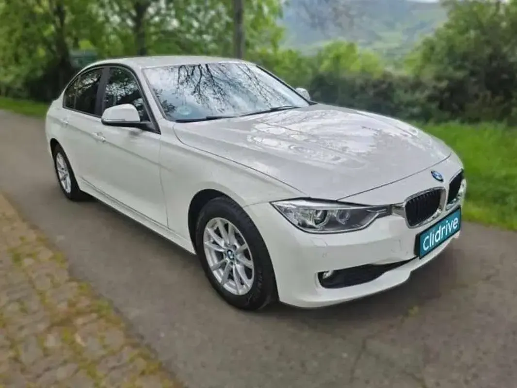 Usado BMW 318 150 CV (110 kW) 2015 Blanco Berlina