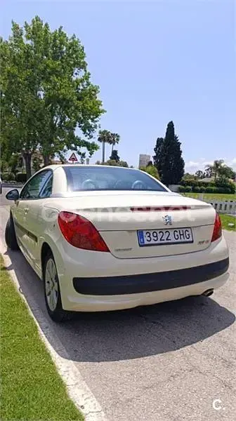 Usado Peugeot 207 CC 120 CV (88 kW) 2008 Beige Descapotable
