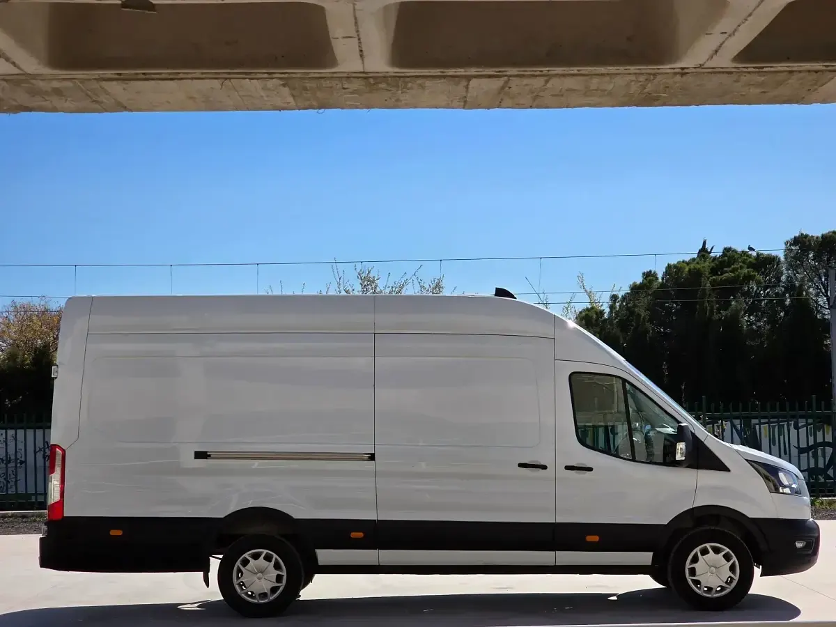 Usado Ford Transit Trend 130 CV (95 kW) 2023 Blanco Van