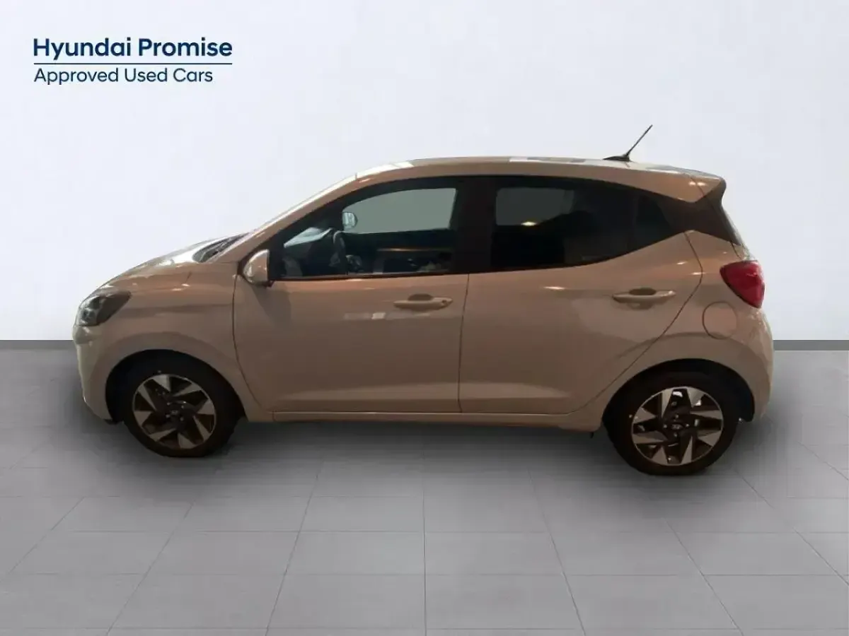Nuevo Hyundai i10 63 CV (46 kW) 2025 Gris / plata Utilitario
