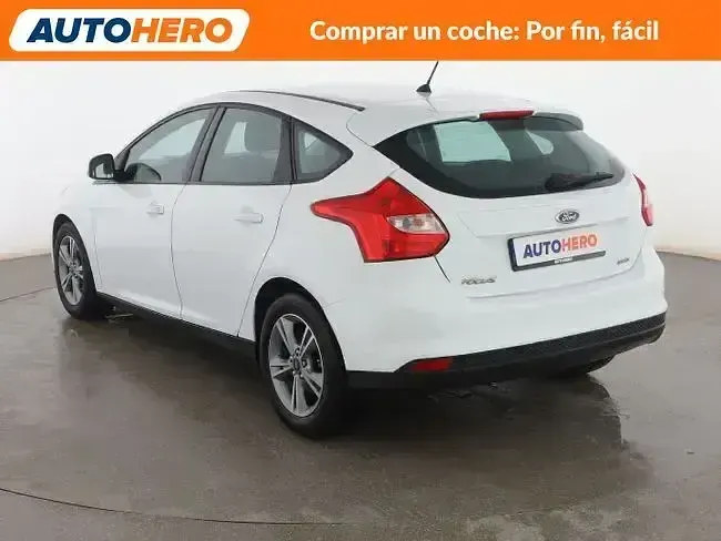 Używany Ford Focus 125 KM (91 kW) 2014 Biały Sedan/Limuzyna
