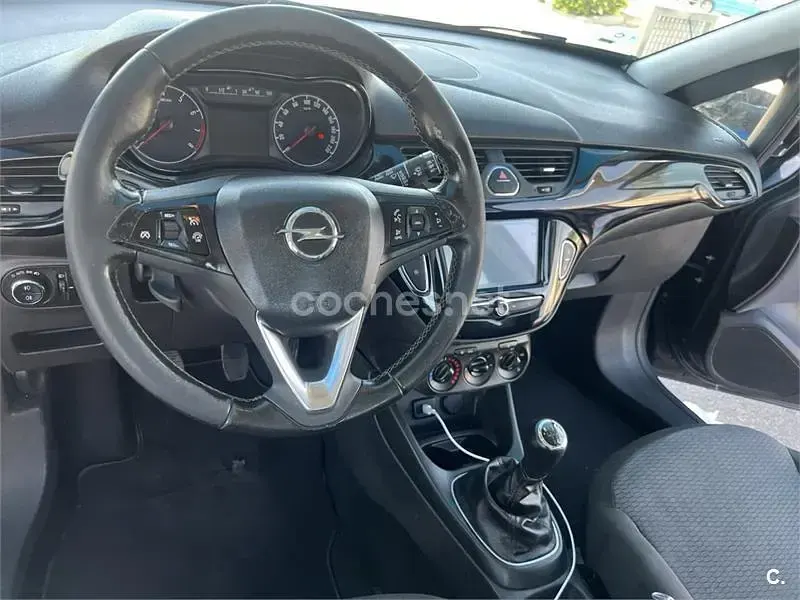Usado Opel Corsa Selective 90 CV (66 kW) 2017 Negro Utilitario
