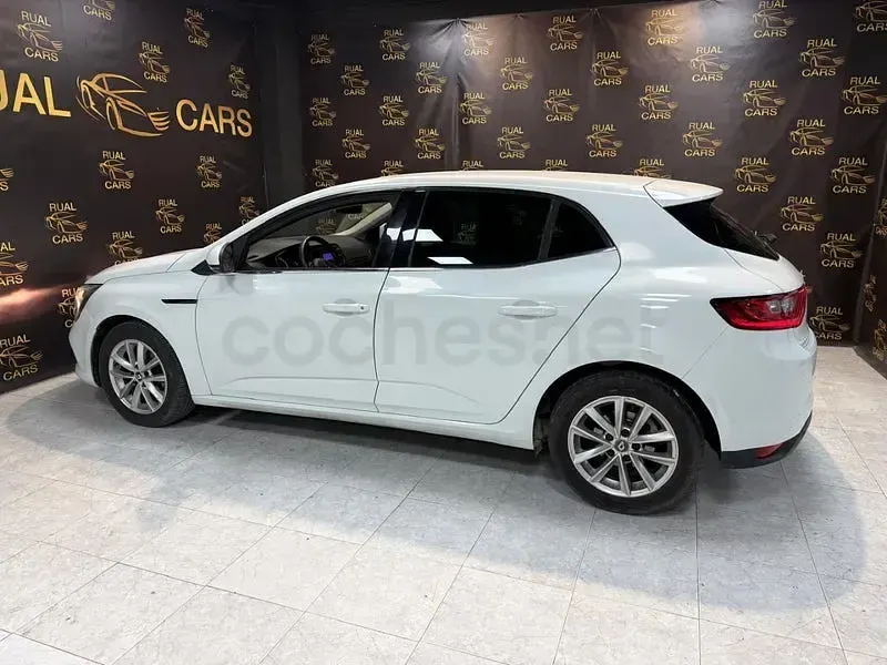 Usado Renault Mégane Business 90 CV (66 kW) 2016 Blanco Berlina