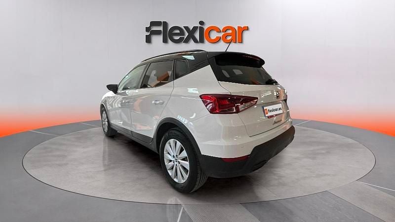 Usado Seat Arona Reference 95 HP (69 kW) 2021 Branco SUV