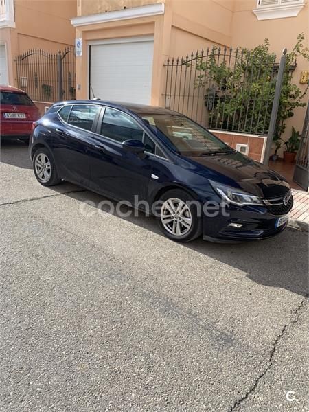 Azul Usado 2018 Opel Astra Selective Berlina | 12.500 € (Precio justo) - Imagen 1/2