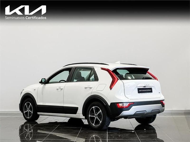 Usado Kia Niro 129 CV (94 kW) 2025 Blanco SUV