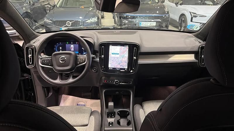Usado Volvo XC40 Core 163 CV (119 kW) 2024 SUV