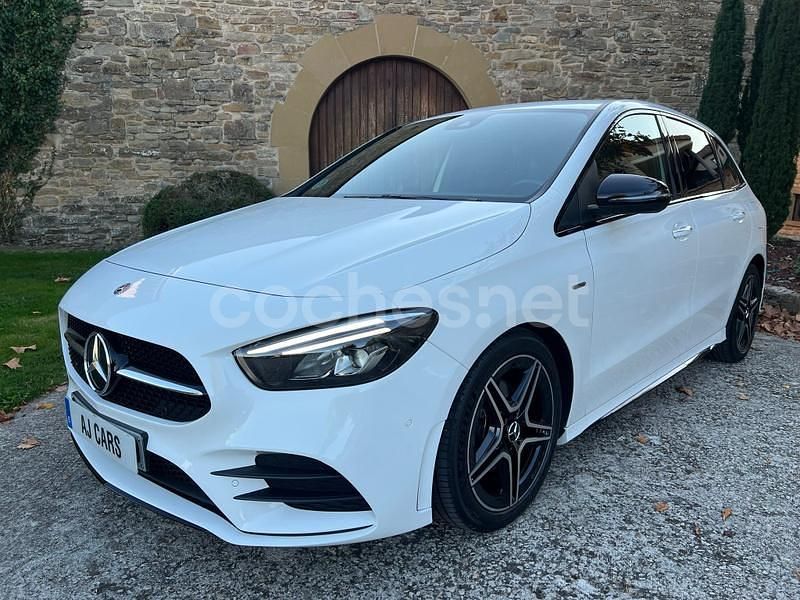 Blanco Usado 2022 Mercedes B200 Monovolumen | 29.900 € (Un poco caro) - Imagen 1/4
