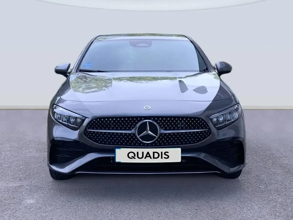 Usado Mercedes A250 218 CV (160 kW) 2025 Gris