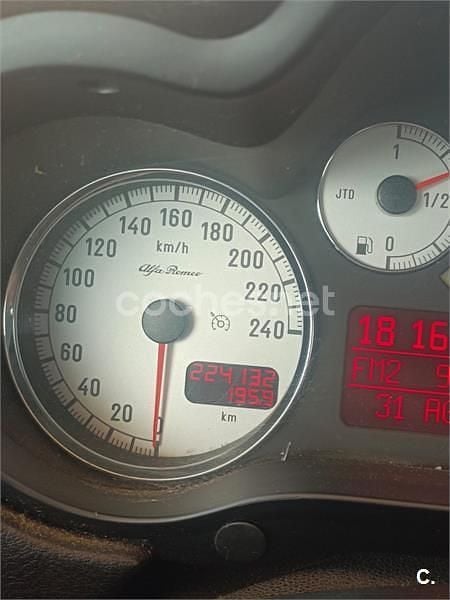 Rojo Usado 2008 Alfa Romeo GT Coupe | 5400 € (Un poco caro) - Imagen 1/4