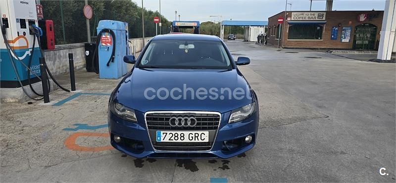 Usado Audi A4 136 CV (100 kW) 2009 Azul Berlina