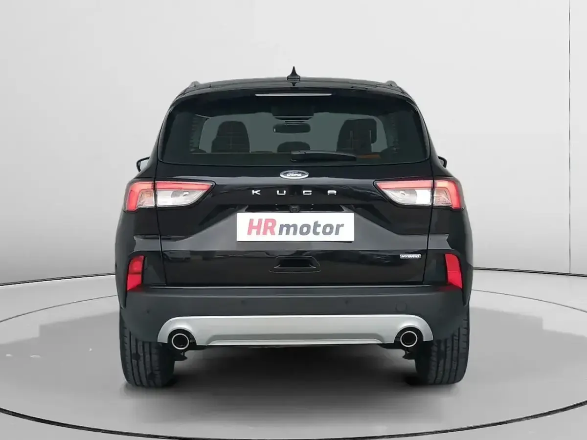 Usado Ford Kuga Titanium 190 CV (139 kW) 2022 Negro SUV