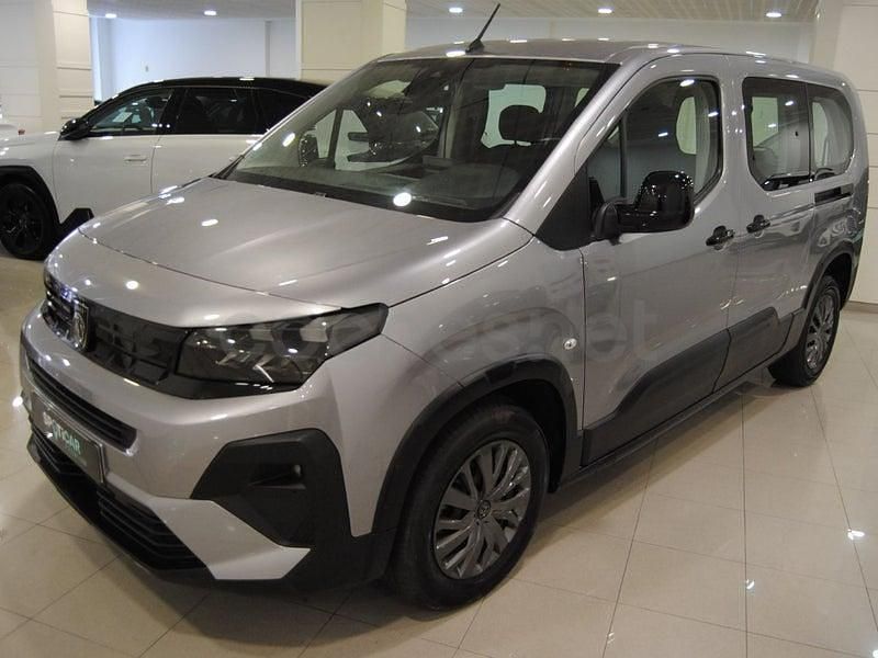 Usado Peugeot Rifter Allure 100 CV (73 kW) 2025 Gris / plata Monovolumen