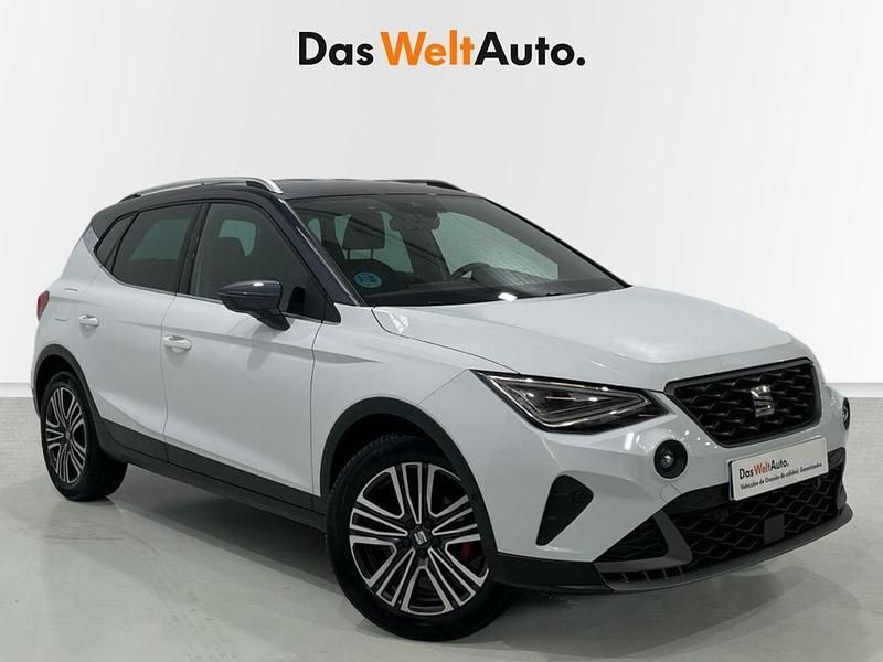 Usado Seat Arona FR 115 CV (84 kW) 2024 Blanco SUV
