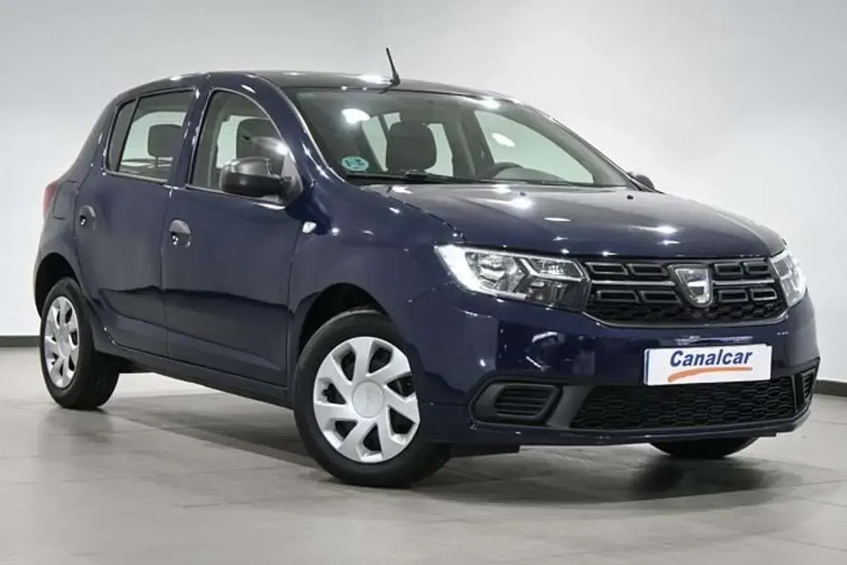 Usado Dacia Sandero Essentiel 75 CV (55 kW) 2019 Azul Utilitario